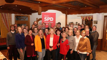 diese fraeun und männer sind's